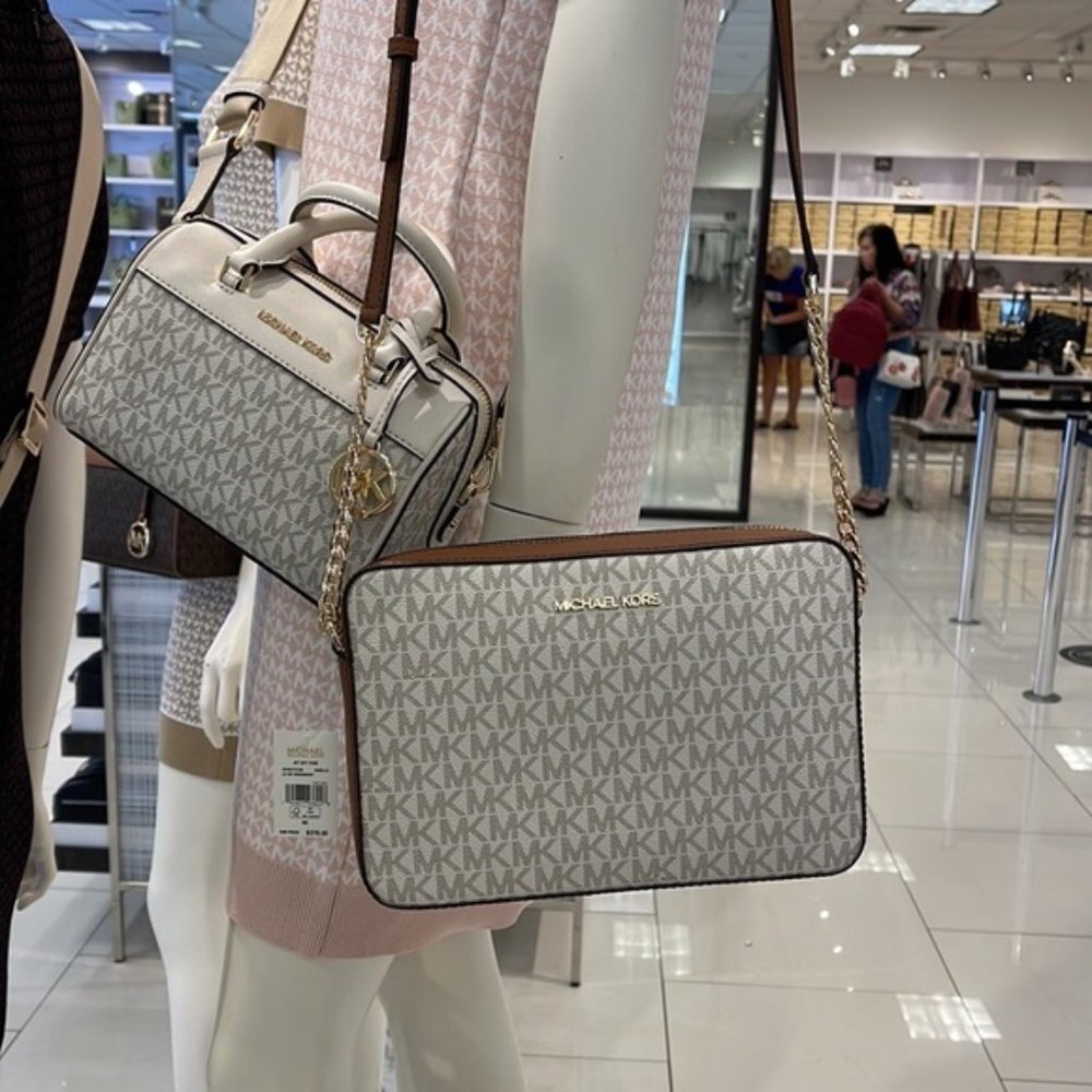Michael Kors Jet Set Item Large East West Zip Crossbody Vanilla - Picture 12 of 16